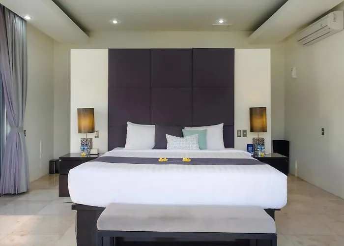 Suluban Cliff Bali
